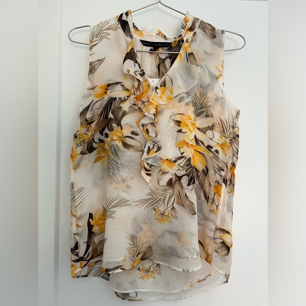 White House Black Market Floral Print Ruffle bodice blouse Xs Brand New